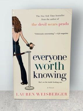 Everyone Worth Knowing by Lauren Weisberger - paperback